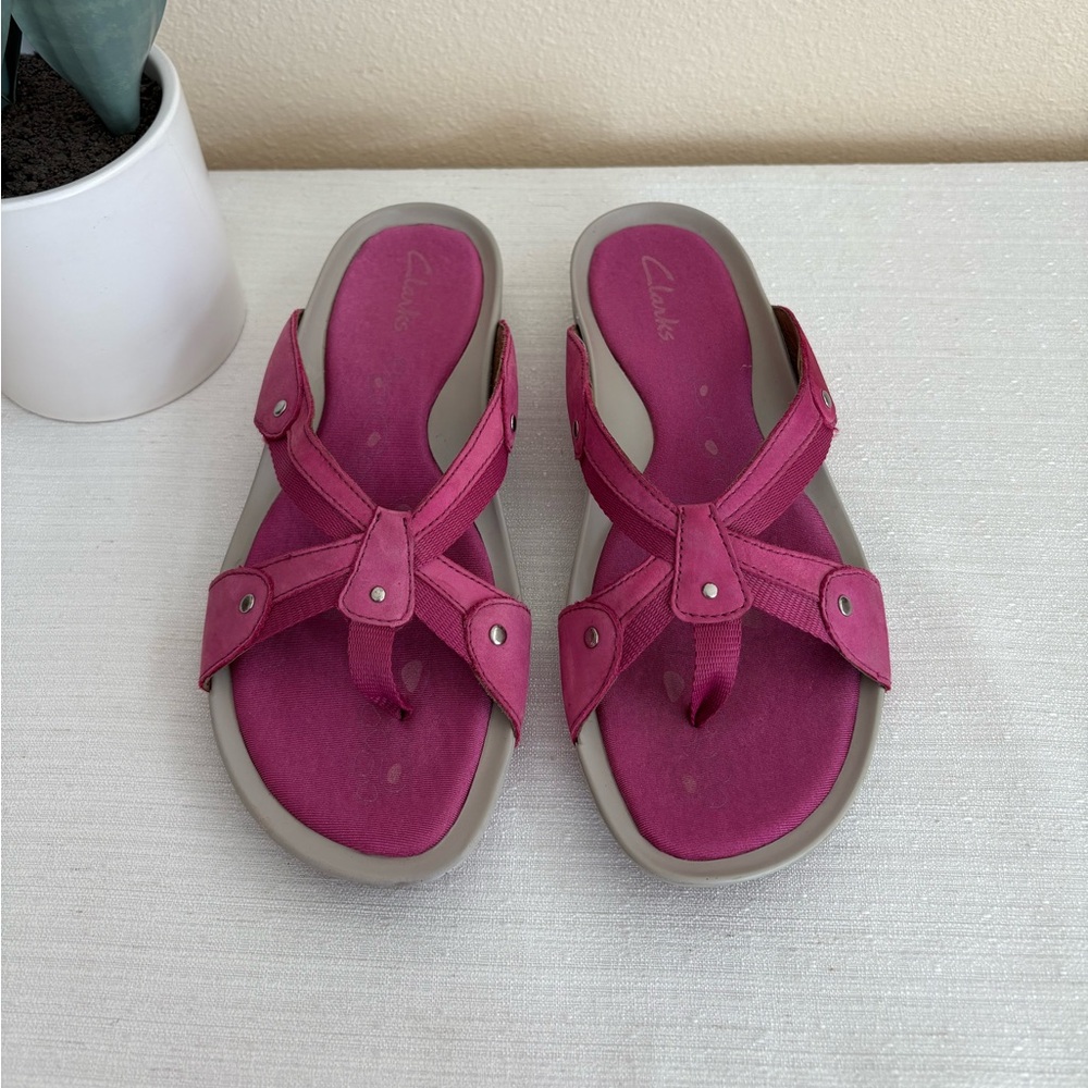 Clarks Women's Pink Sandals 8M